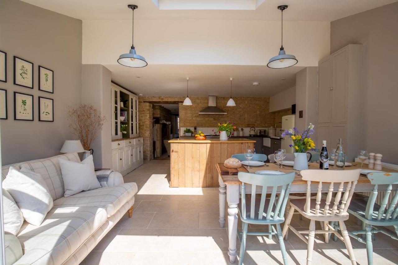 Gleneda Cottage - A Renovated, Traditional Cotswold Cottage Full Of Charm With Fireplace And Garden Bourton on the Hill Eksteriør billede