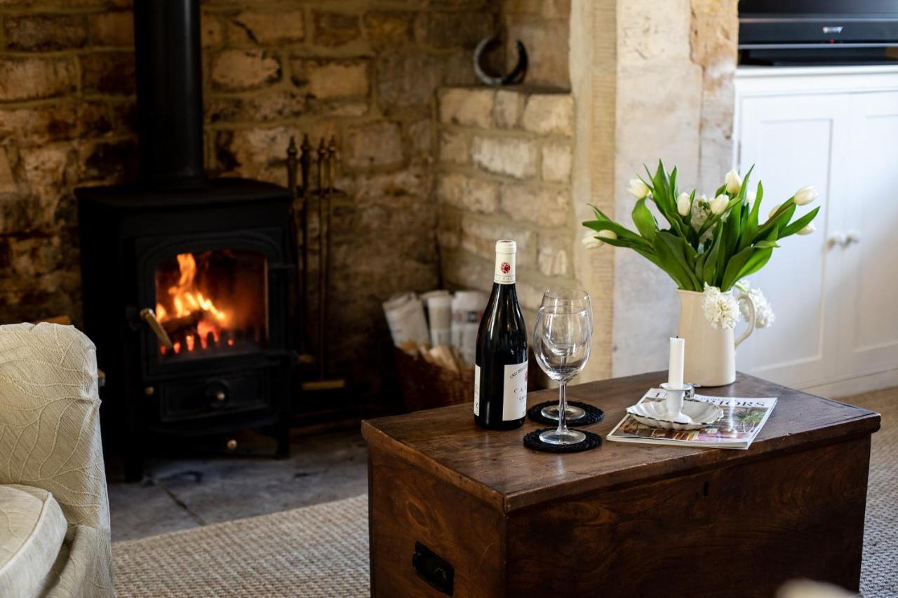 Gleneda Cottage - A Renovated, Traditional Cotswold Cottage Full Of Charm With Fireplace And Garden Bourton on the Hill Eksteriør billede