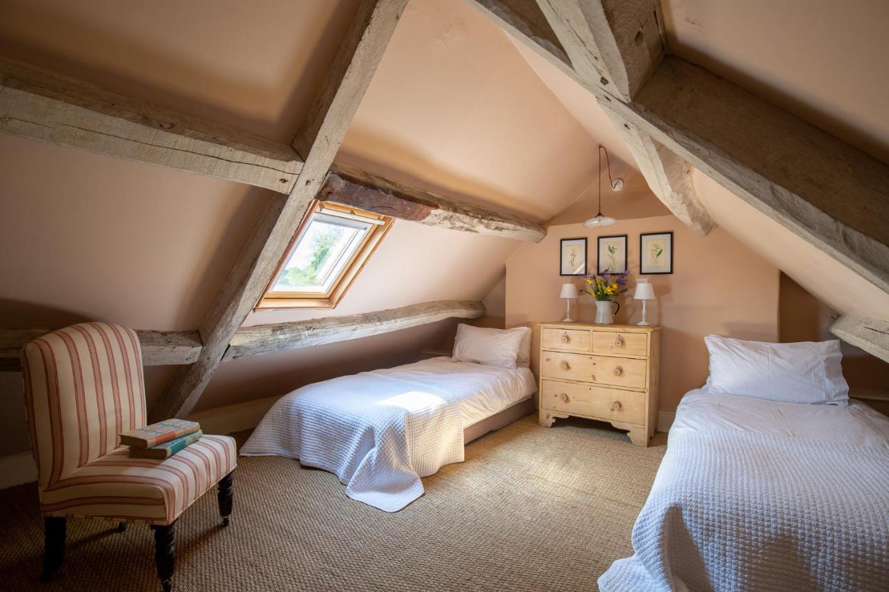 Gleneda Cottage - A Renovated, Traditional Cotswold Cottage Full Of Charm With Fireplace And Garden Bourton on the Hill Eksteriør billede