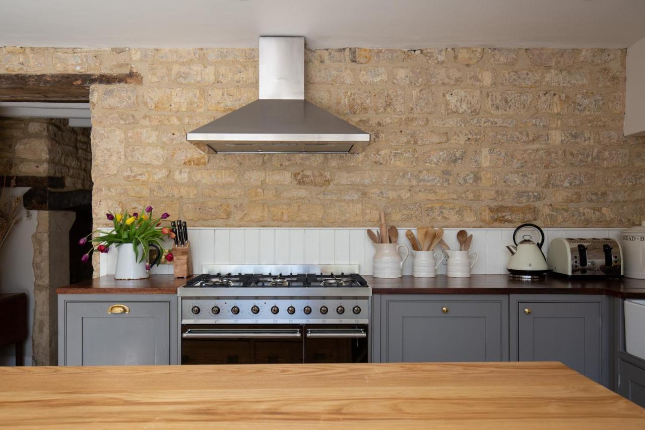 Gleneda Cottage - A Renovated, Traditional Cotswold Cottage Full Of Charm With Fireplace And Garden Bourton on the Hill Eksteriør billede