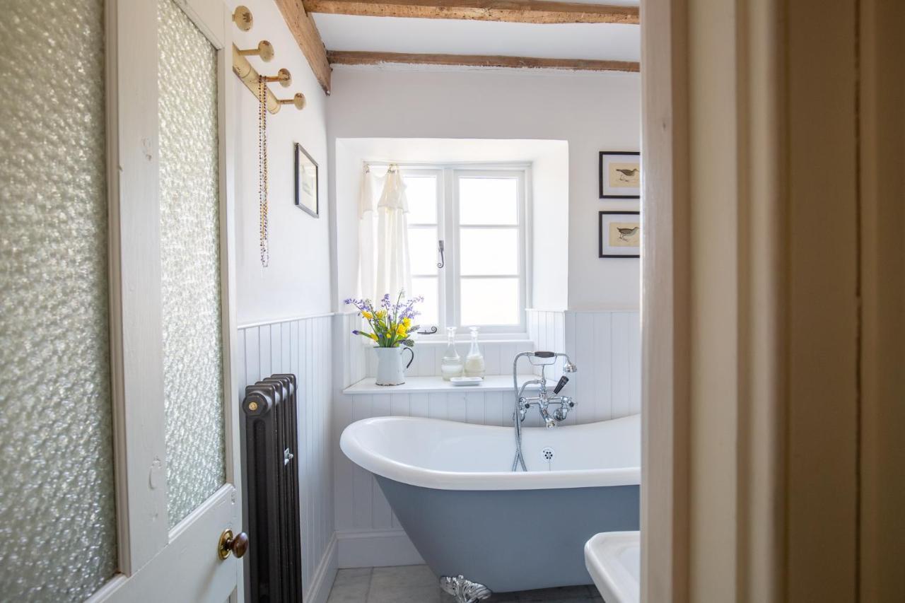 Gleneda Cottage - A Renovated, Traditional Cotswold Cottage Full Of Charm With Fireplace And Garden Bourton on the Hill Eksteriør billede